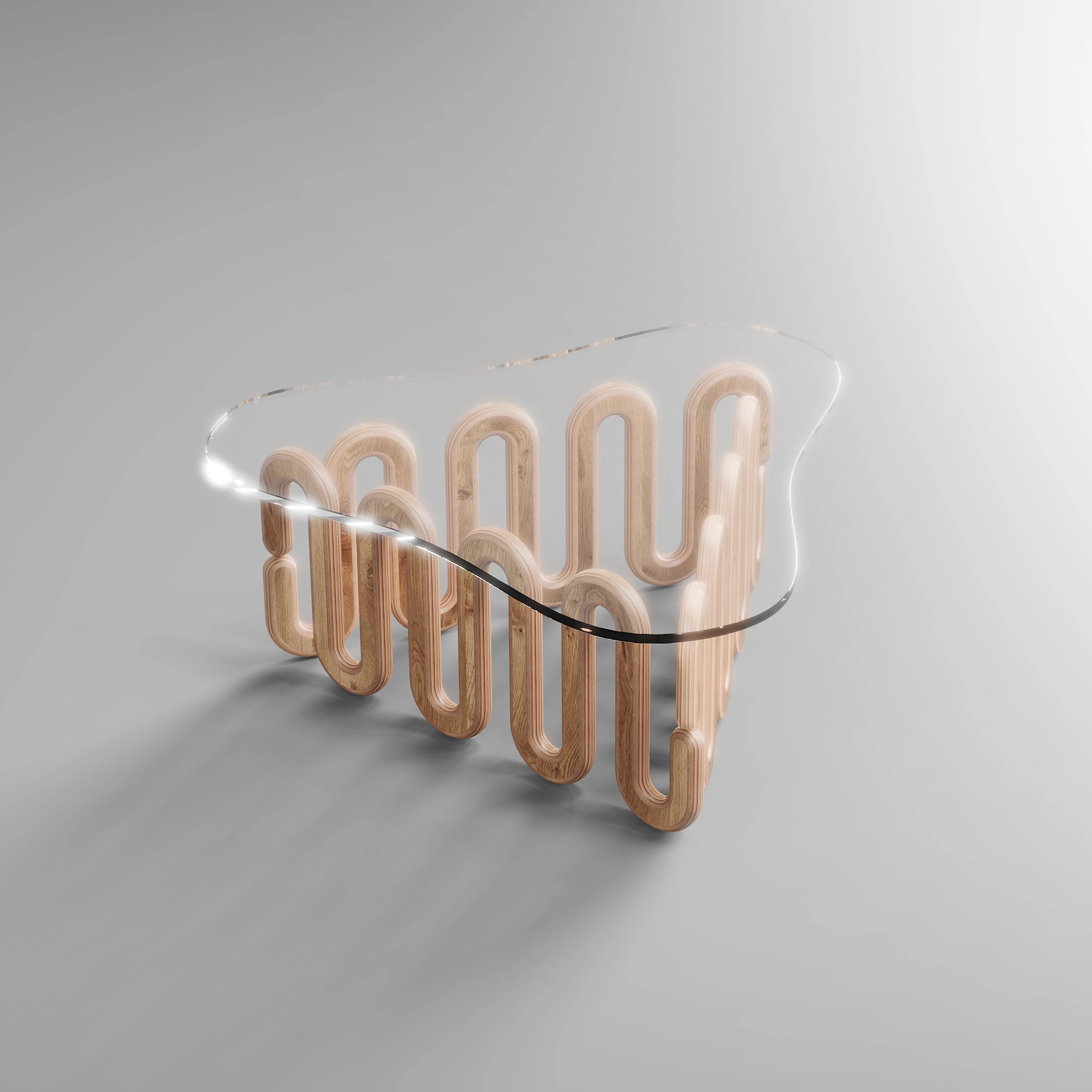 Designer-Couchtisch mit geschwungener Glasplatte und skulpturalem Holzgestell im modernen Stil